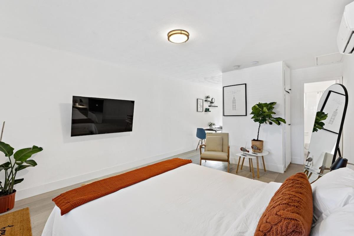 Lovely Rental Unit With Free Parking On Premises フォート・ローダーデール エクステリア 写真